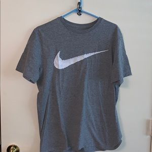Men’s size large Nike T-shirt in great condition